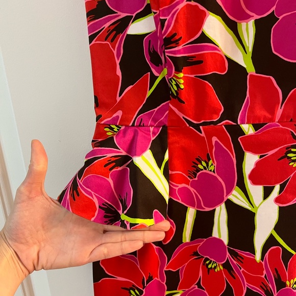 Like new: $298 KATE SPADE Peplum Cotton Sheath Dress, Red/Pink Floral, Size 4 - Picture 8 of 16
